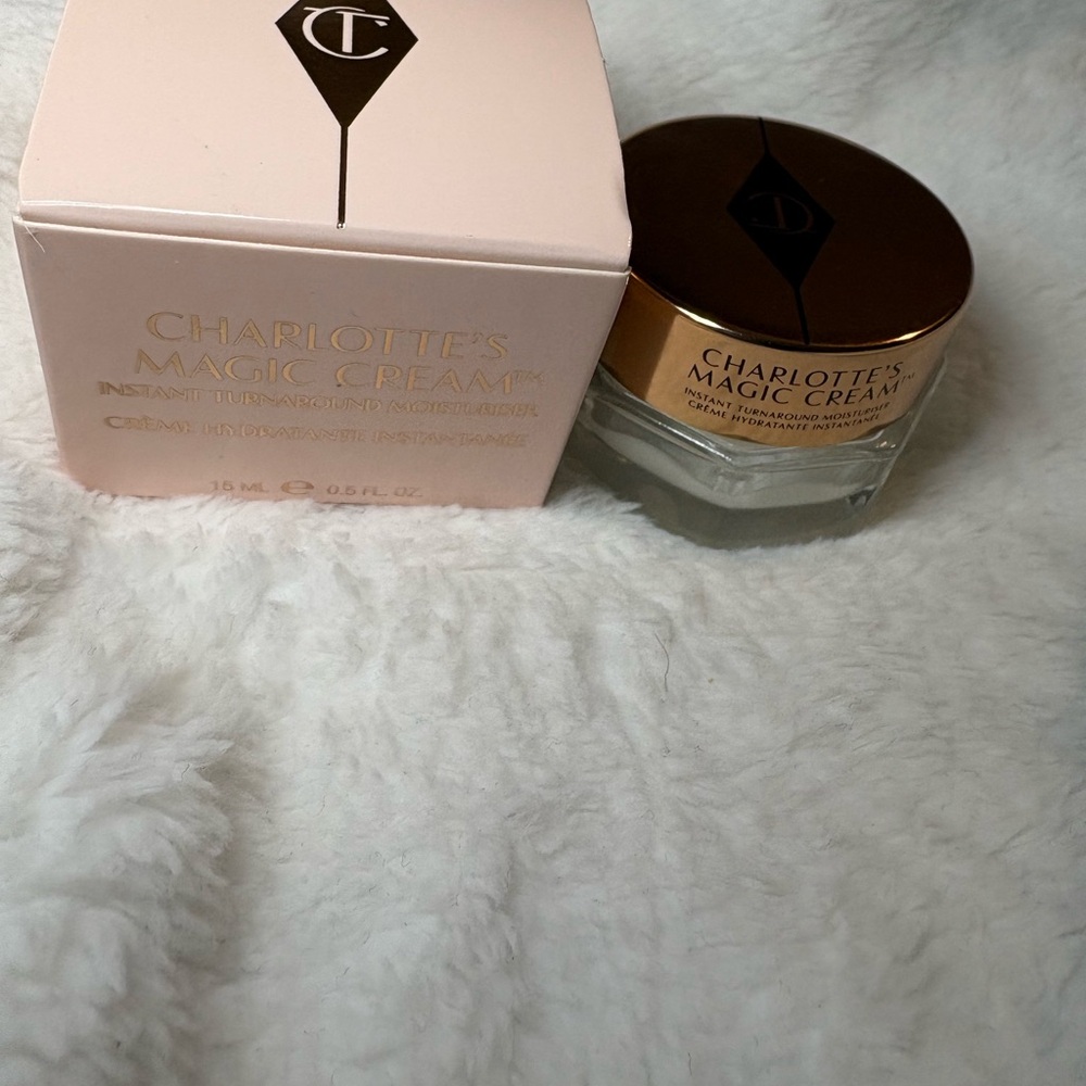 Charlotte Tilbury Magic Cream Instant Turnaround Moisturizer Brand New in Box - Picture 2 of 2